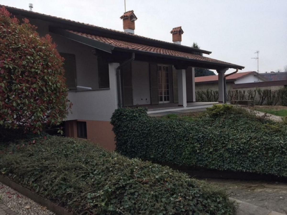 Caroline Home Anzano Del Parco Экстерьер фото